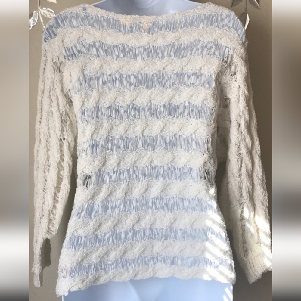💜5 for $25.00💜 Moth XS delicate, lightweight. - Picture 2 of 7